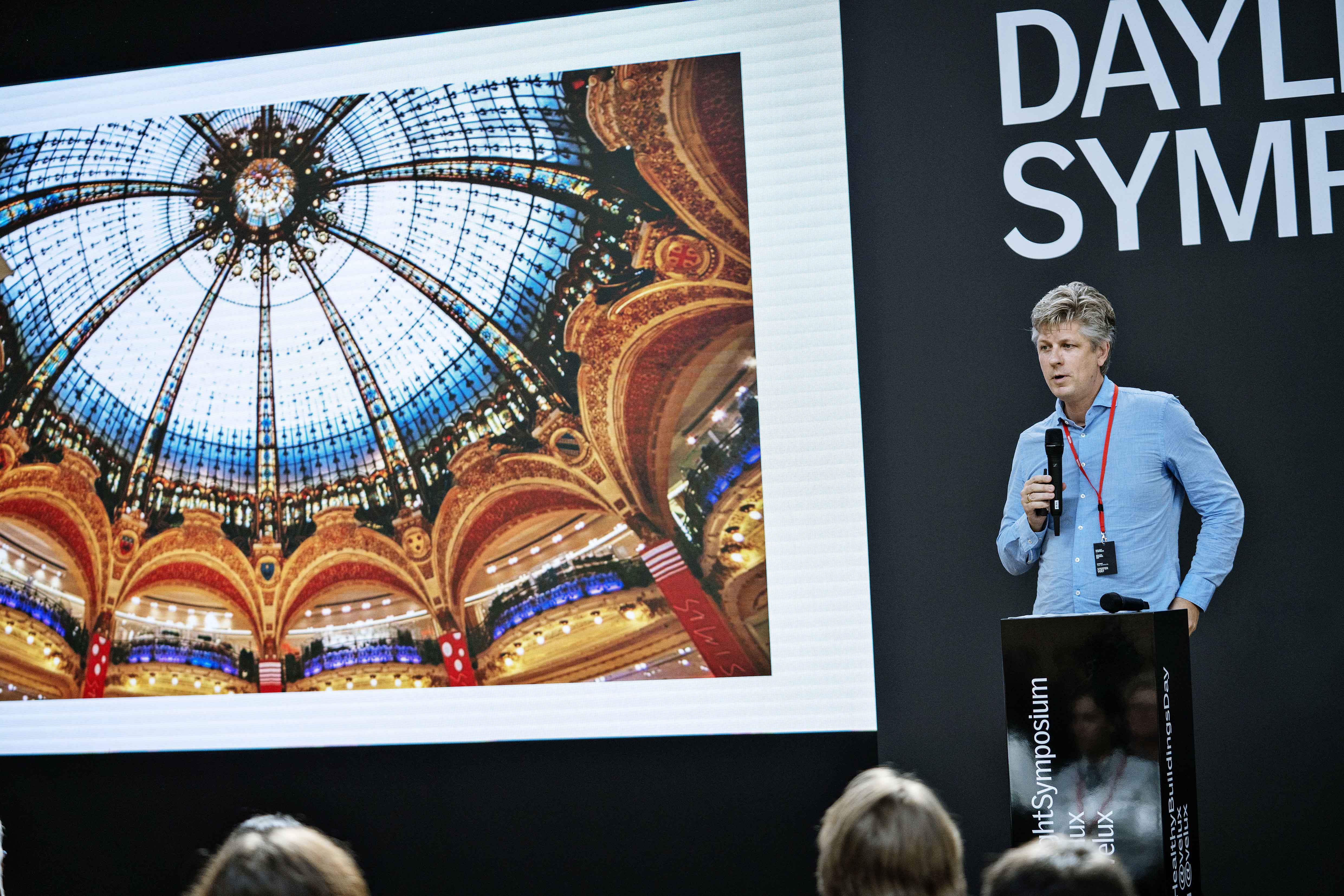 VELUX 191009 PARIS 2404