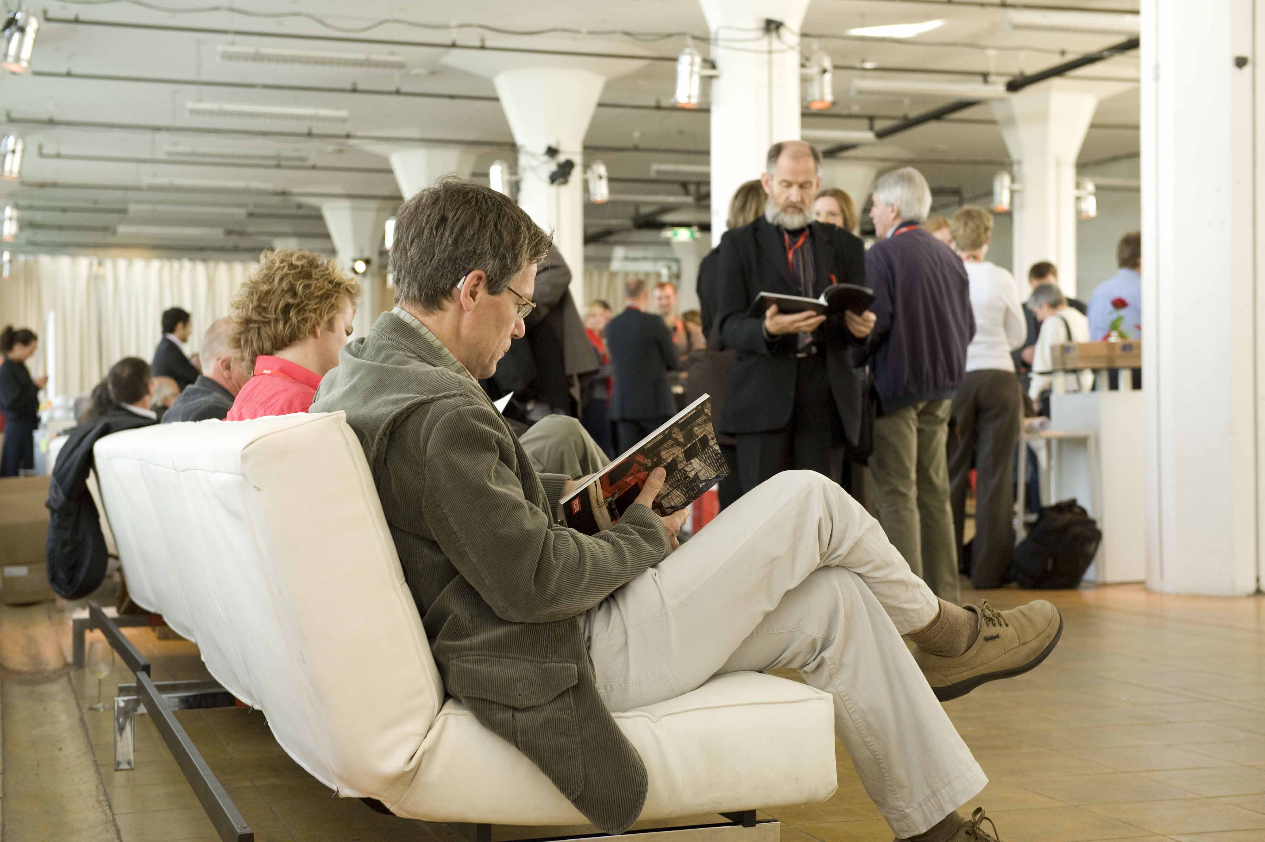 HK20090513 092